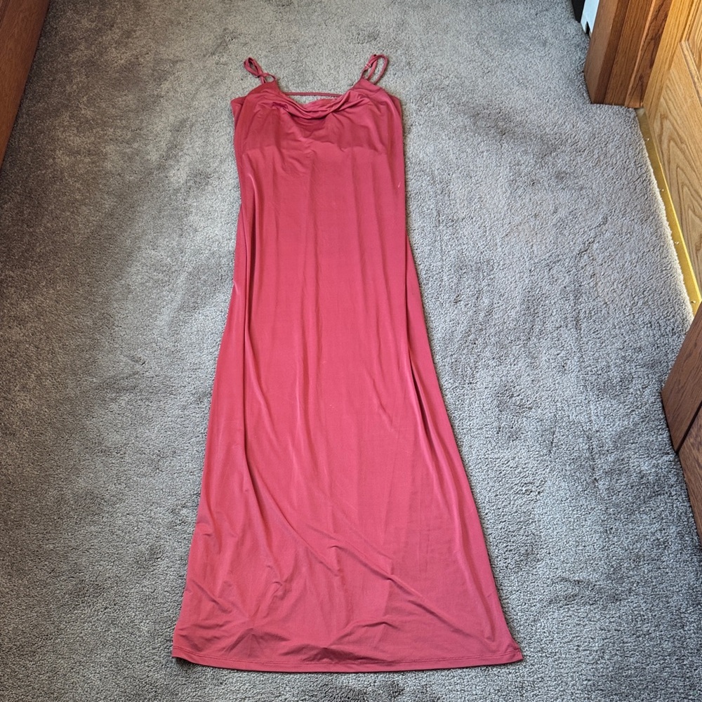 Forever 21 Coral Pink Maxi Dress Spaghetti Strap Flowy Casual Summer SIZE L